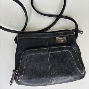 Tignanello Black Leather Crossbody Shoulder Bag Purse Zipper Multi pocket 9”X 7”
